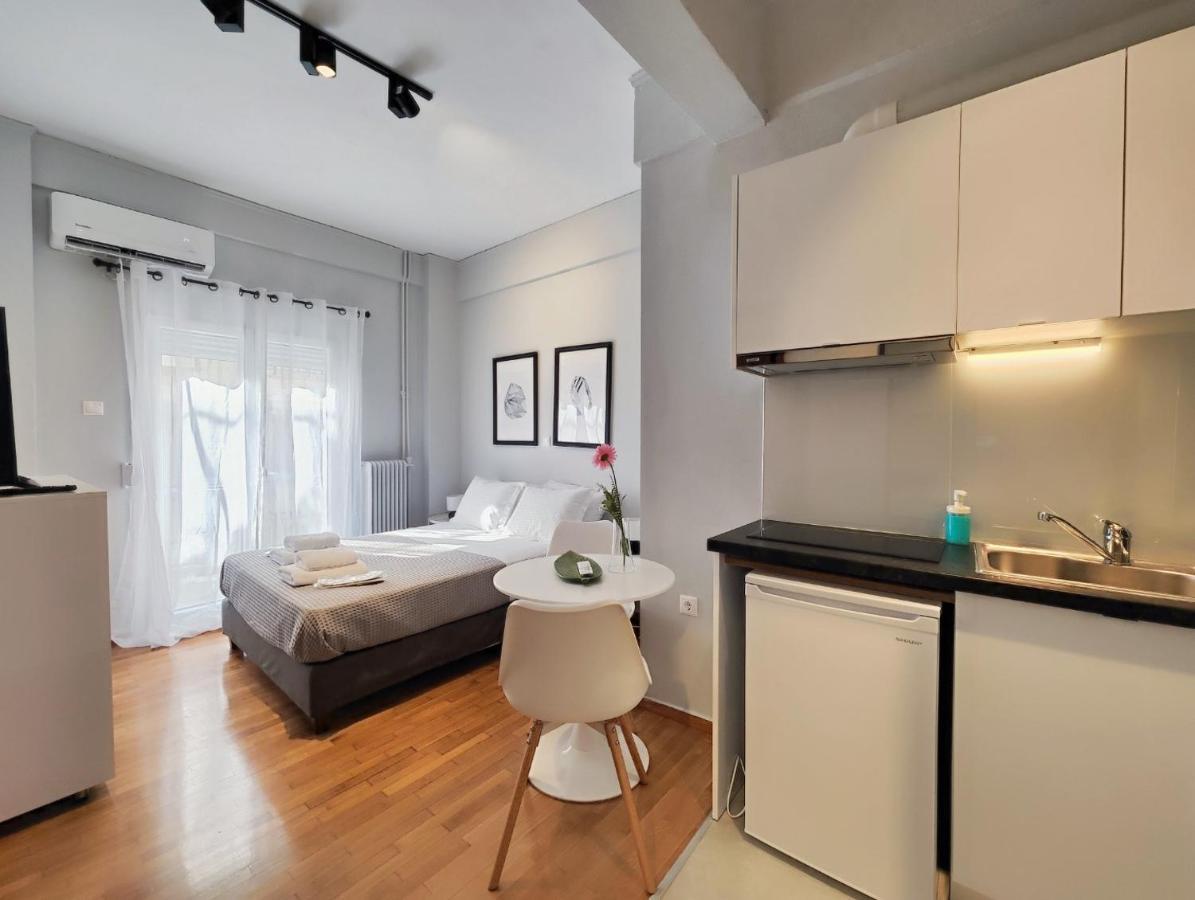 Zea Apartments Пирея Екстериор снимка