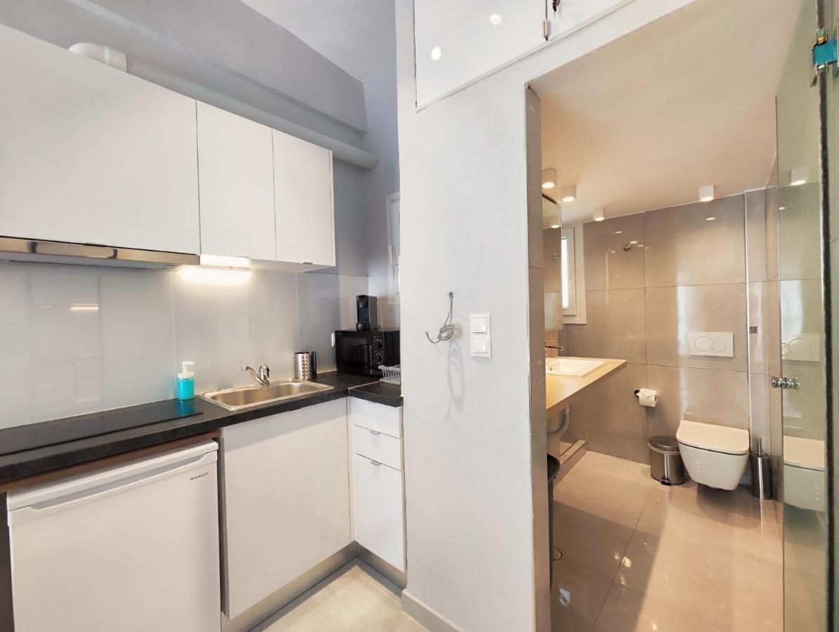 Zea Apartments Пирея Екстериор снимка
